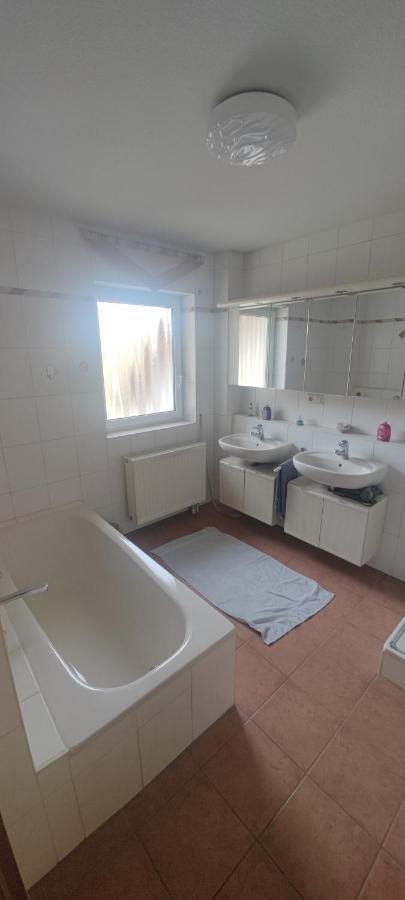Ferienwohnung Zwischen Rhein Und Schwarzwald Bischweier Екстериор снимка
